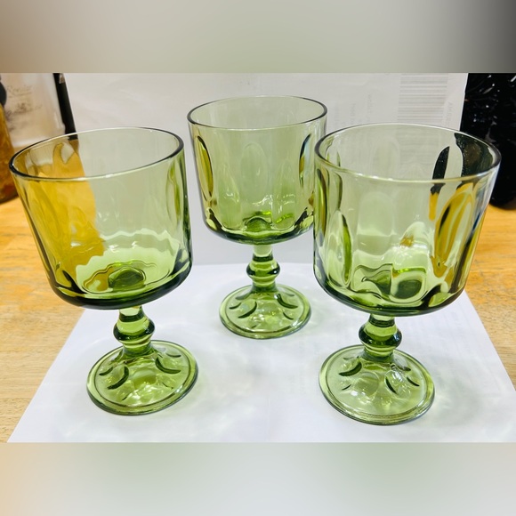 Hazel-Atlas Other - Vintage goblets, set of 3, mint condition. Avocado green. Thumbprint pattern.